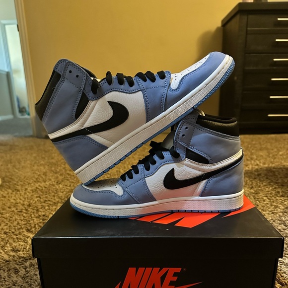 Air Jordan 1 “University Blue” Size 9 Men’s